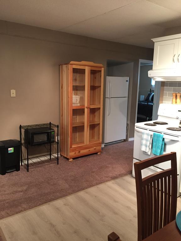 Newly Renovated Basement Suite! Lethbridge Bagian luar foto