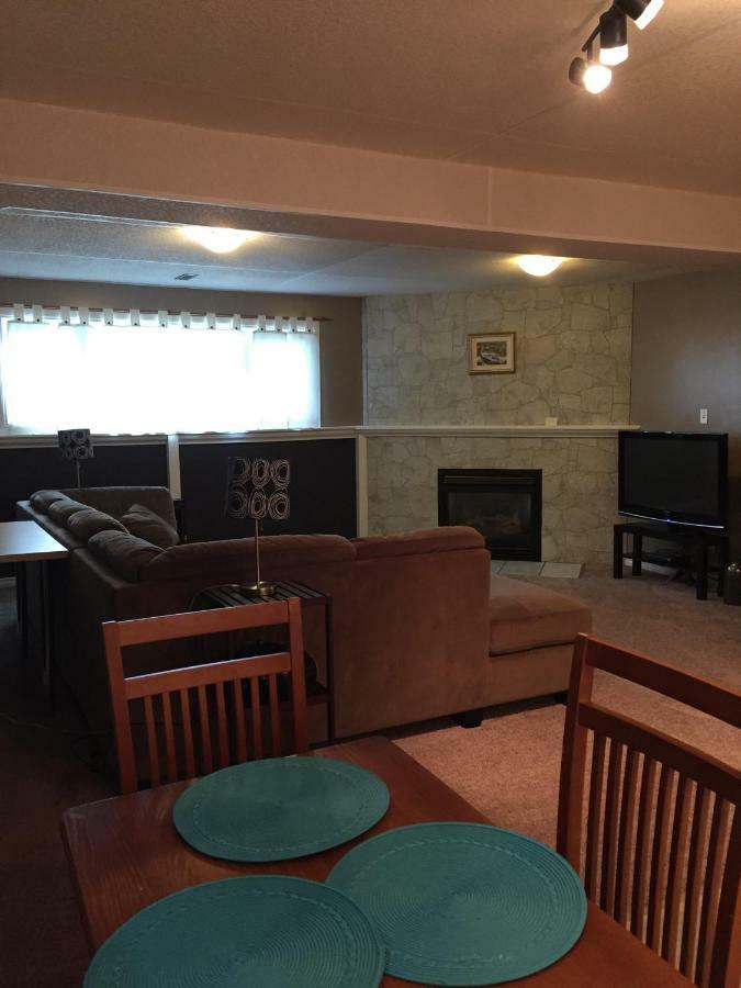 Newly Renovated Basement Suite! Lethbridge Bagian luar foto