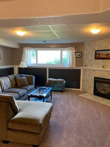 Newly Renovated Basement Suite! Lethbridge Bagian luar foto